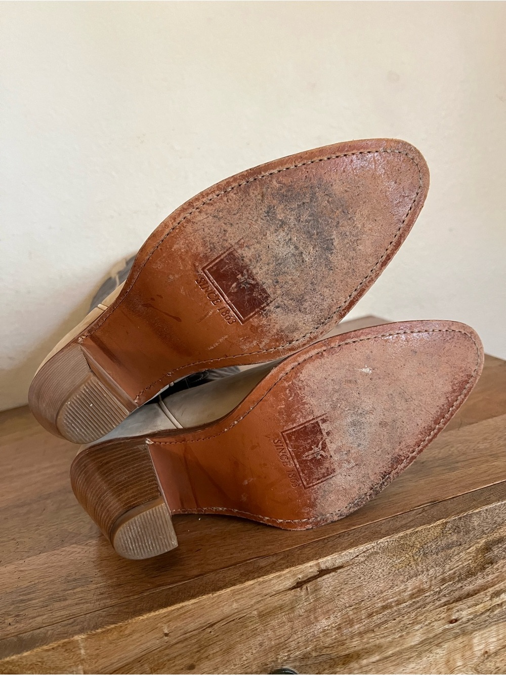 Vintage Frye Stitch Tall Mustang Western Heel Cowgirl Boots Silver/Beige Sz 10M - Picture 7 of 17